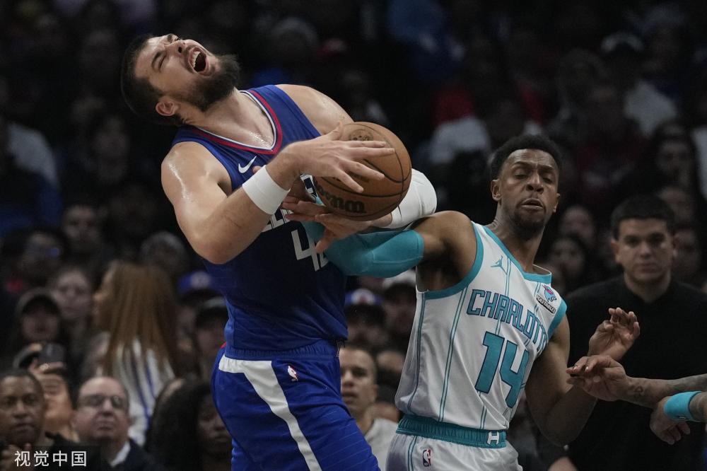 占据一席之 占据一席之