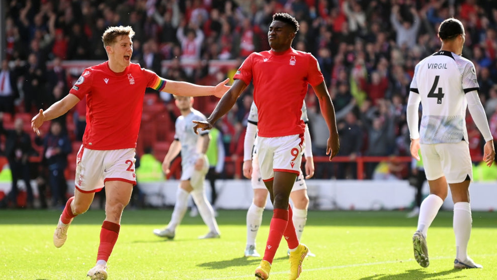 职业足球中 职业足球中